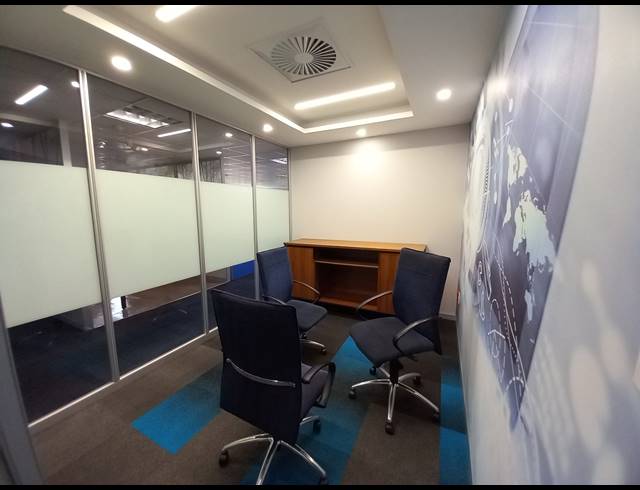 1,990M² OFFICE TO LET IN BRYANSTON